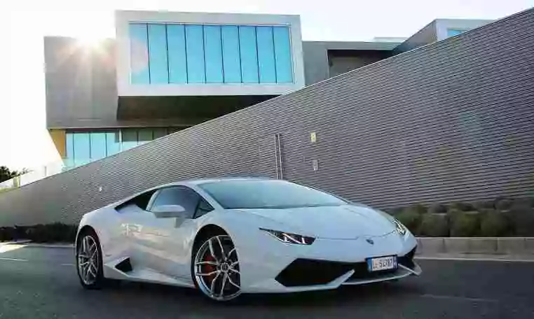 Lamborghini huracan ride Dubai 